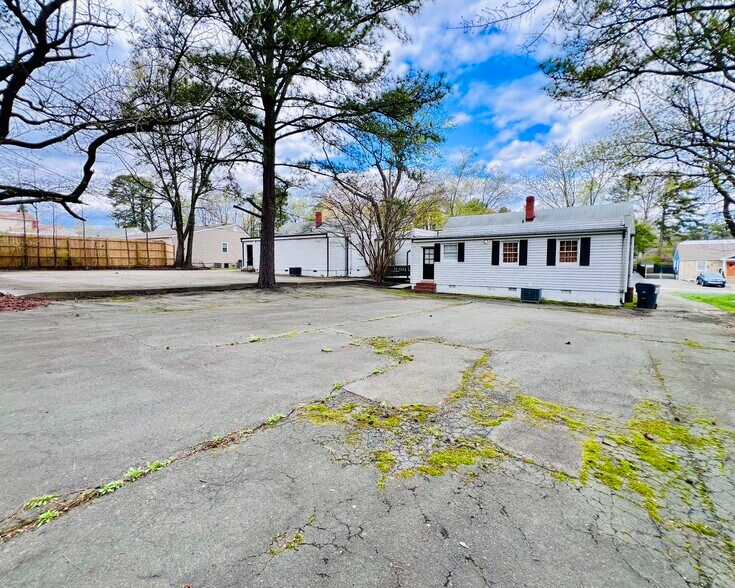 More Photos Of 6403 Mallory Dr, Richmond Office For Sale