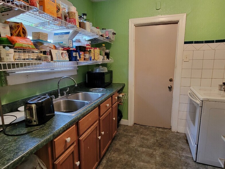 More Photos Of 2011 Binz St, Houston Apartments For Sale