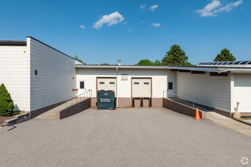 More Photos Of 93 West St, Medfield Light Distribution For Lease