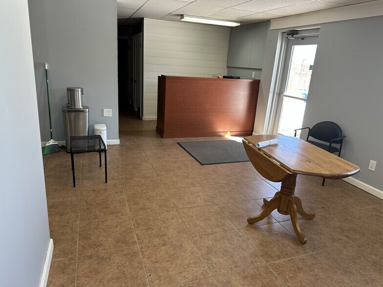 More Photos Of 911 Central Ave, Dover Freestanding For Sale