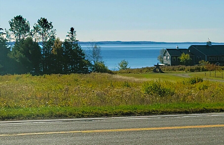 More Photos Of 357 W Main St, Searsport Freestanding For Sale