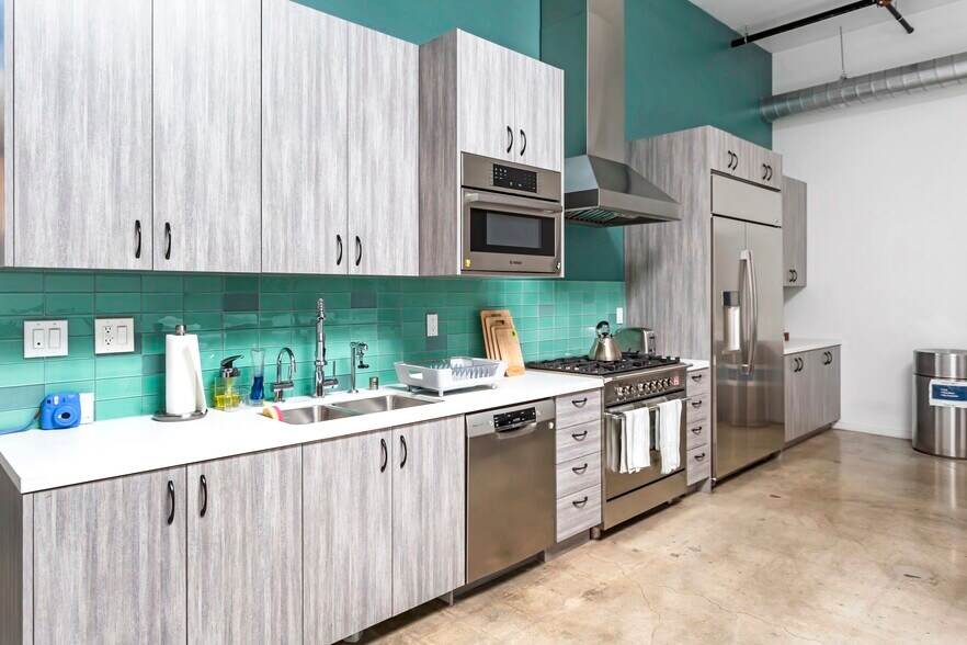 More Photos Of 5285 W Washington Blvd, Los Angeles Loft Creative Space For Lease