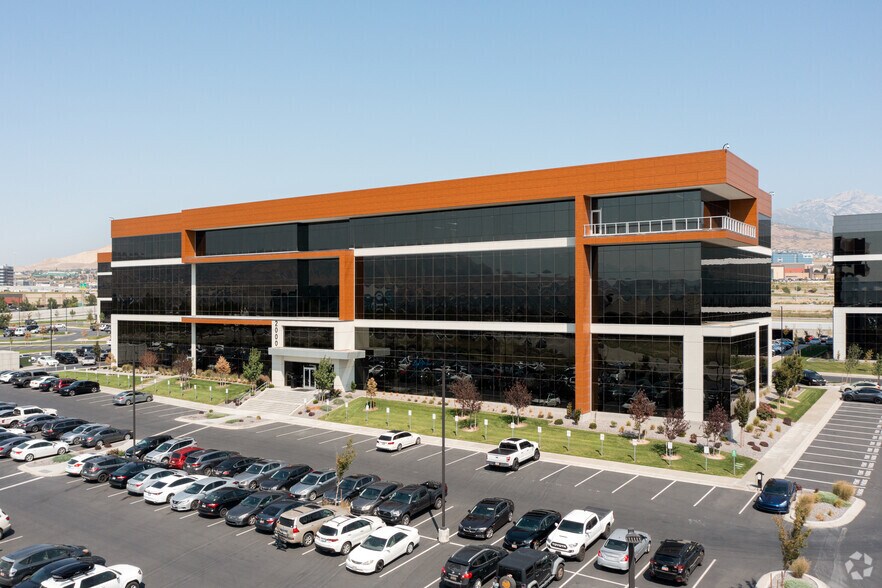 More Photos Of 2000 W Ashton Blvd, Lehi Office For Lease
