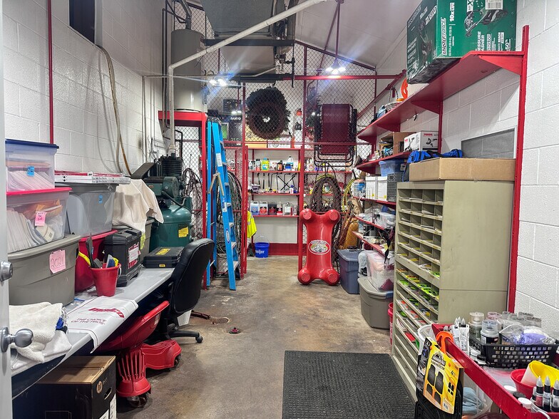 More Photos Of 2700 Williamsburg Pike, Richmond Land For Sale