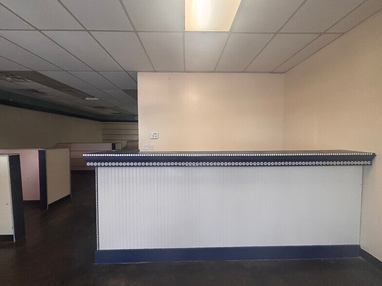 More Photos Of 928 S Park St, Carrollton Storefront Retail Office For Lease