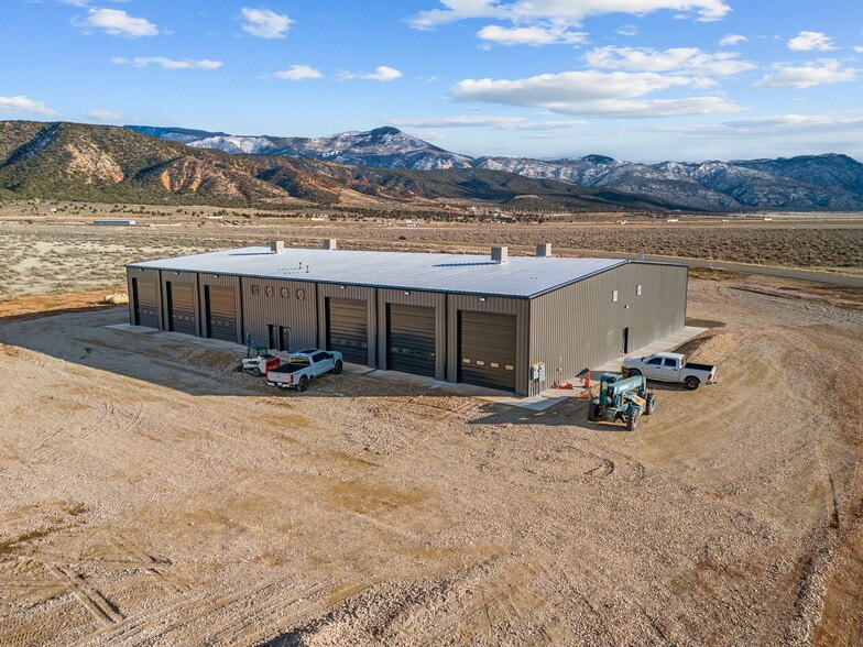 More Photos Of 3709 5650 w, Cedar City Industrial For Lease