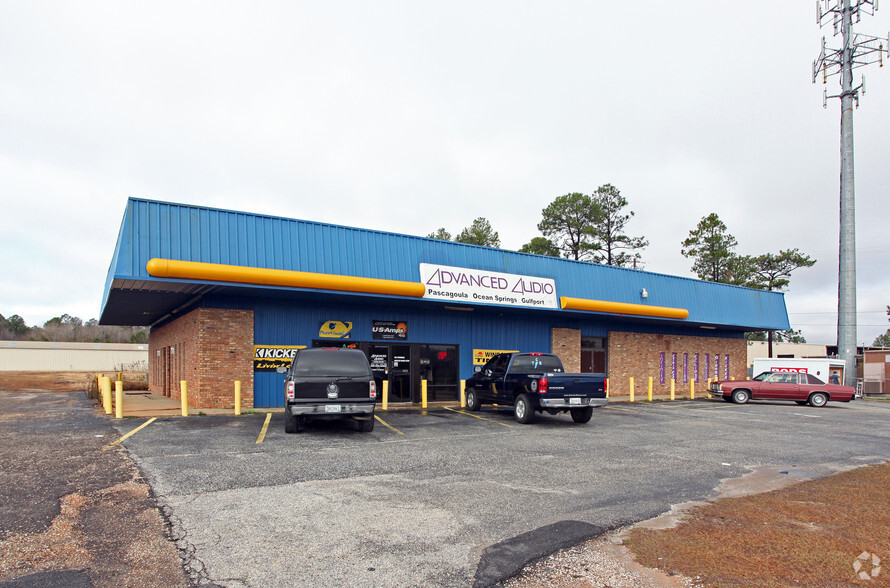 Primary Photo Of 90 Schillinger Rd S, Mobile Freestanding For Lease