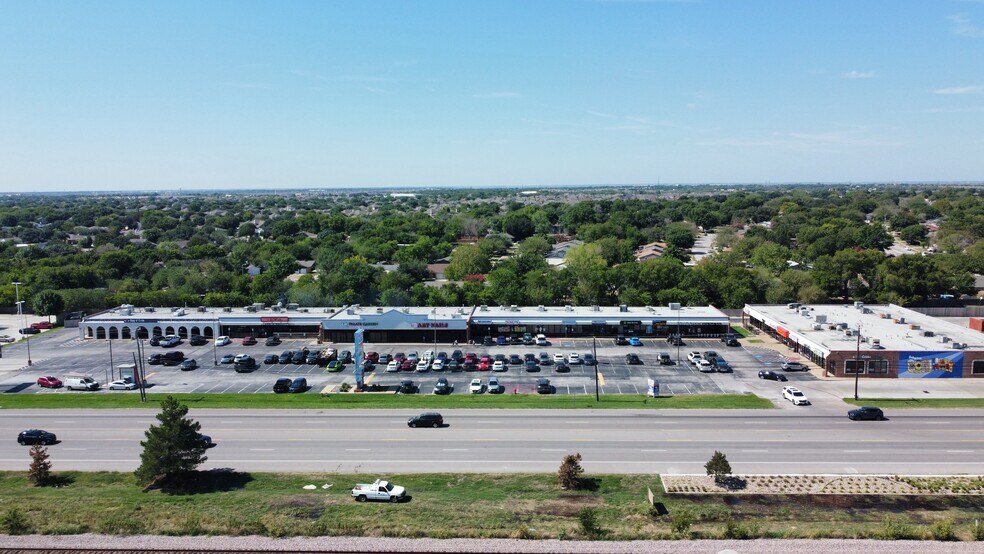 More Photos Of 1029 N Saginaw Blvd, Saginaw Storefront For Lease