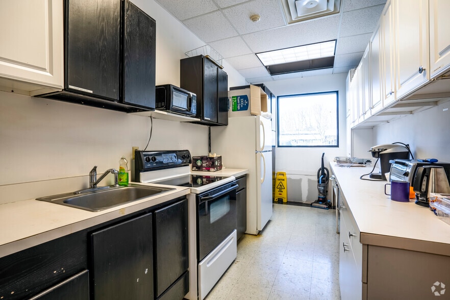 More Photos Of 20 Dutch Mill Rd, Ithaca Light Distribution For Lease