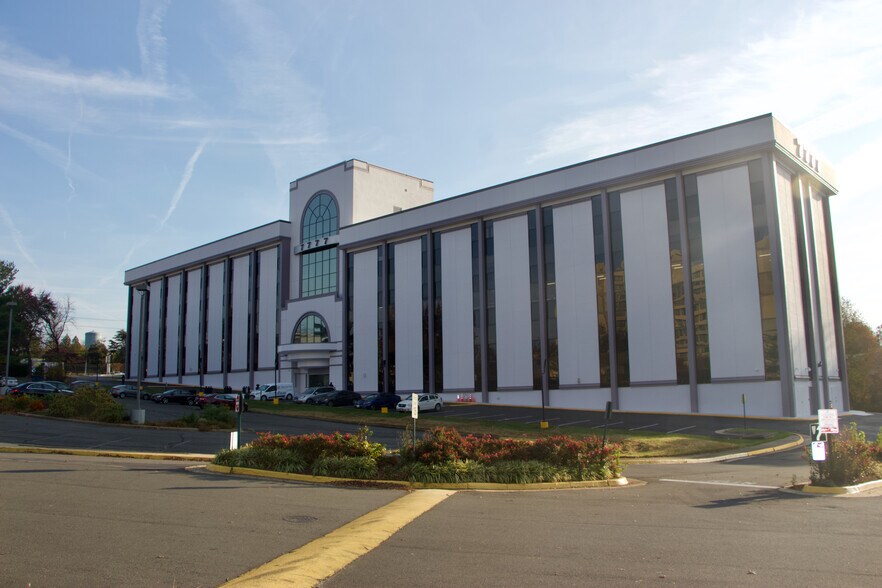 More Photos Of 7777 Leesburg Pike, Falls Church Office For Lease
