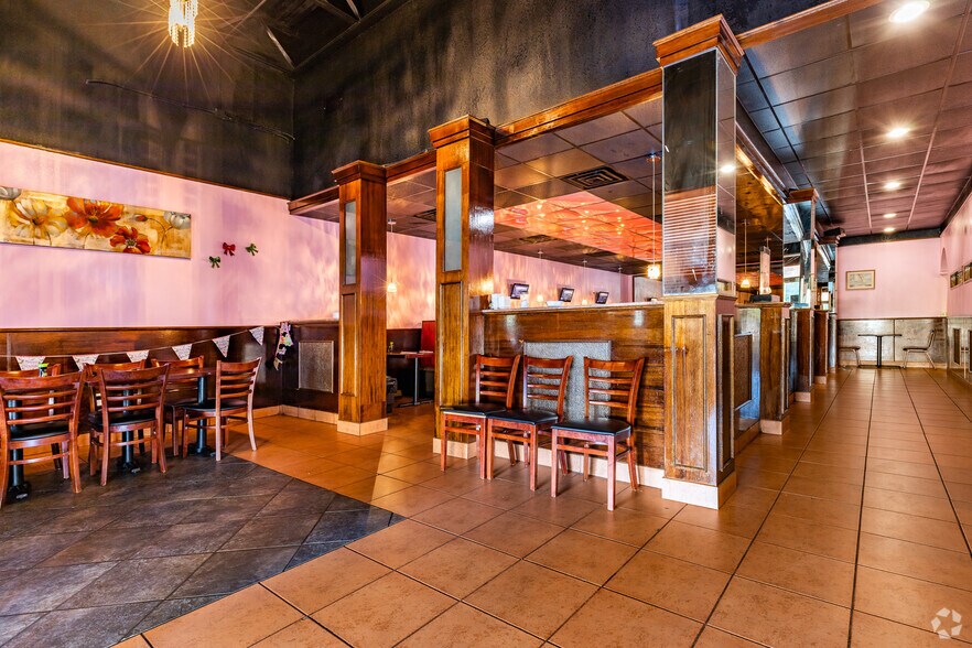 More Photos Of 2611 SW 19th Avenue Rd, Ocala Storefront For Lease