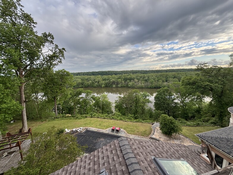 More Photos Of 11500 Springridge Rd, Potomac Specialty For Sale