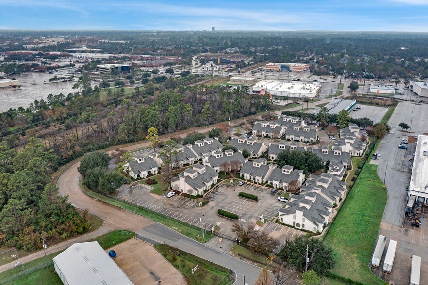 More Photos Of 12818 Willow Centre, Houston Office Residential For Sale