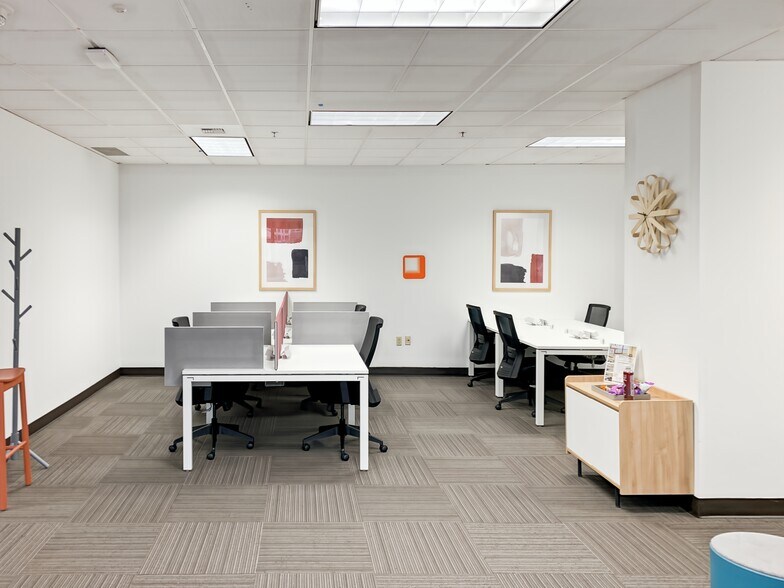 More Photos Of 2815 2nd Ave, Seattle Coworking Space