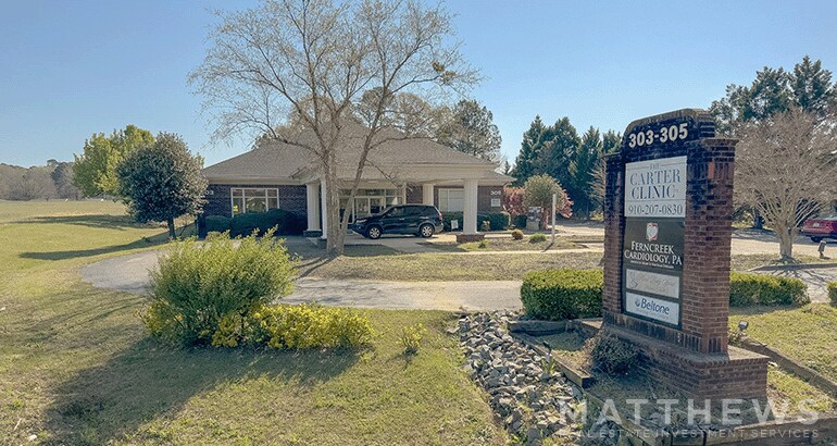 Primary Photo Of 303-305 Tilghman Dr, Dunn Medical For Lease