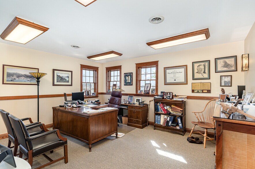 More Photos Of 820 N Michigan Ave, Saginaw Office For Sale