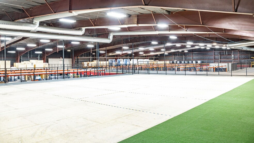 More Photos Of 21930 Kathy Fleming Rd, Navasota Warehouse For Lease