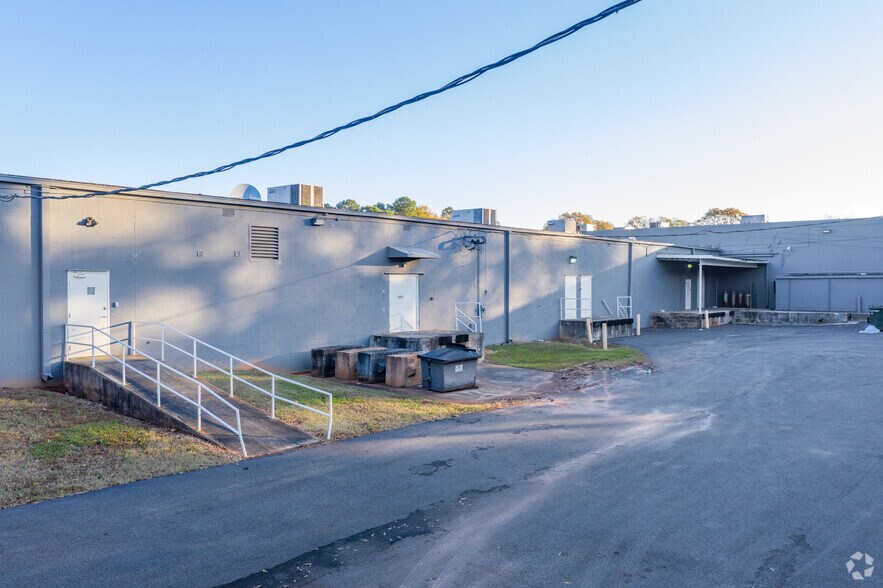 More Photos Of 1283-1304 Columbia Dr, Decatur General Retail For Lease