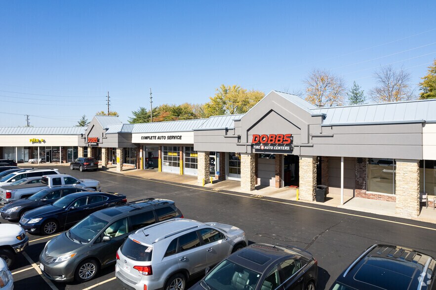 More Photos Of 12915-13029 Olive Blvd, Creve Coeur Unknown For Lease