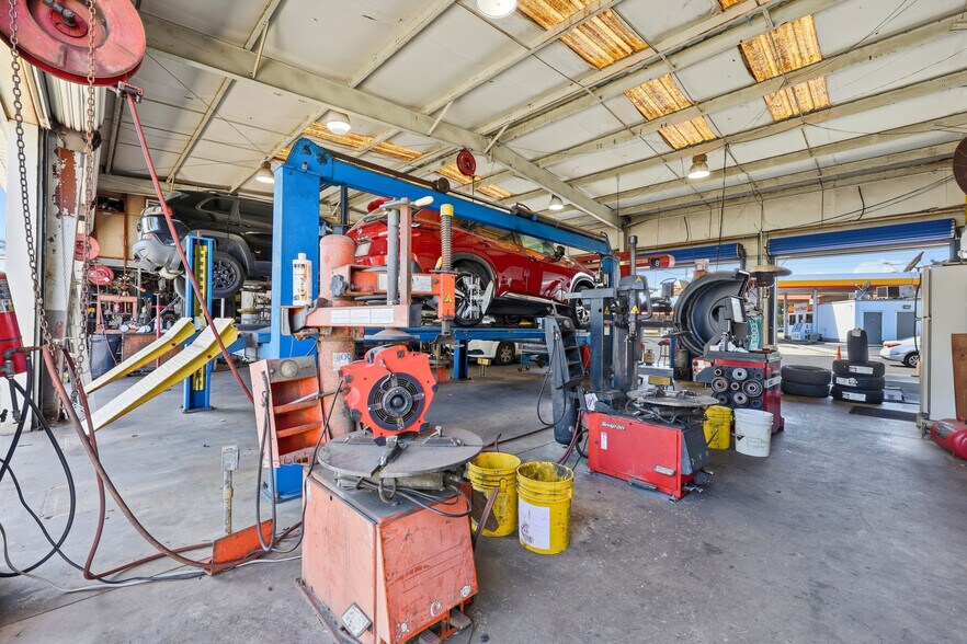 More Photos Of 2350 N Ponce De Leon Blvd, Saint Augustine Service Station For Sale