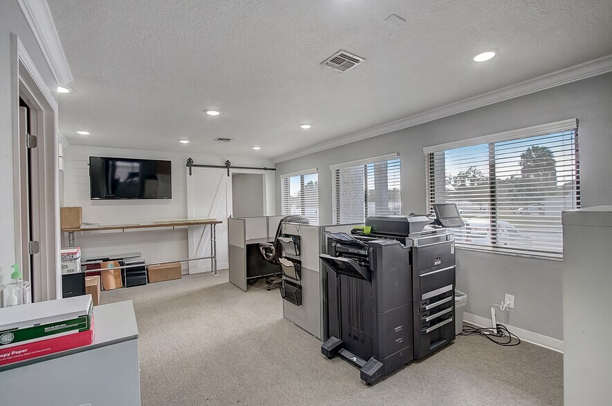 More Photos Of 201 W SR 434, Winter Springs Medical For Lease