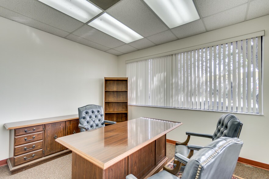 More Photos Of 1202 E Silver Star Rd, Ocoee Medical For Sale