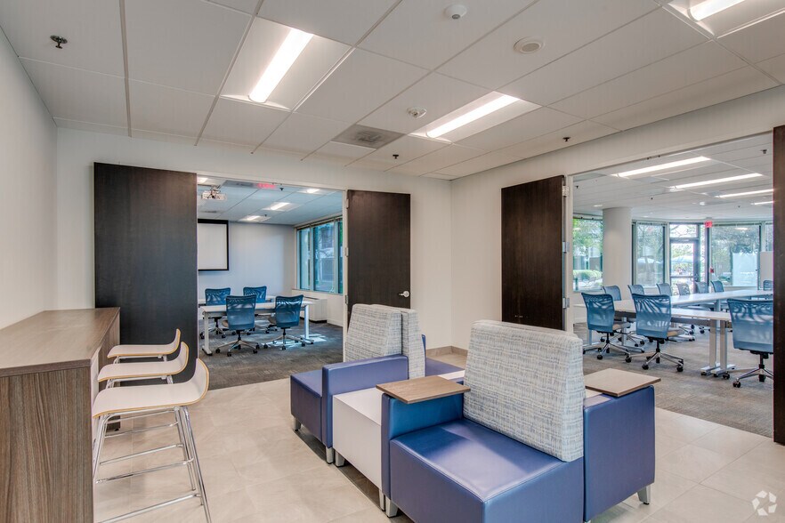 More Photos Of 6411 Ivy Ln, Greenbelt Office For Lease