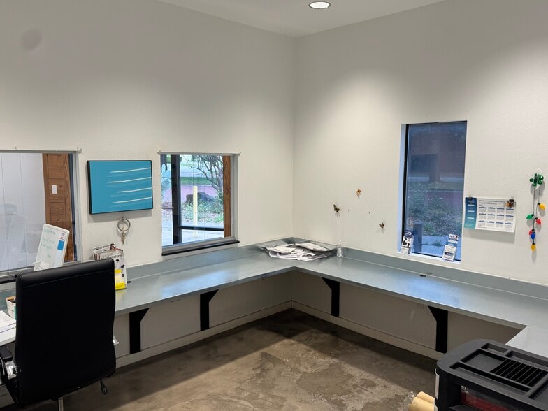 More Photos Of 4319 Camp Bowie Blvd, Fort Worth Medical For Sale