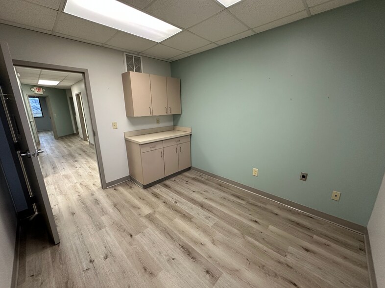 More Photos Of 4866-4874 Wunnenberg Way, West Chester Medical For Sale
