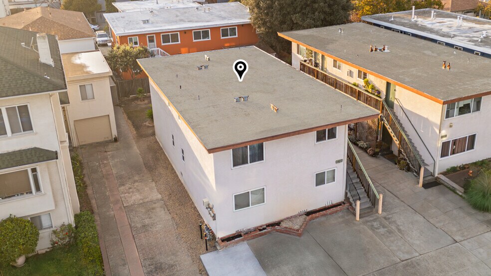 More Photos Of 2920-2922 Stanton St, Berkeley Apartments For Sale