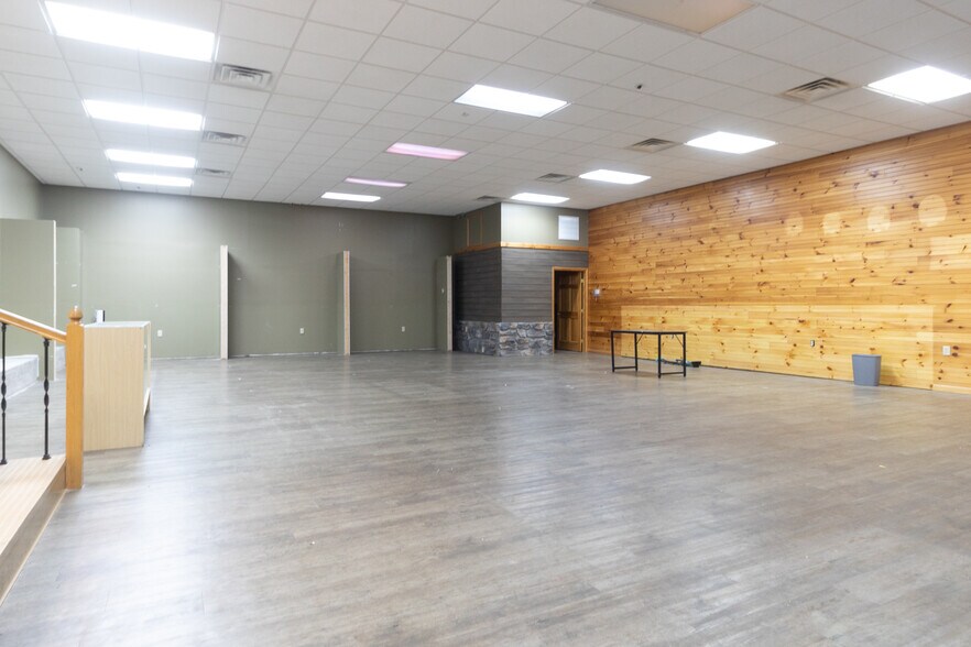 More Photos Of 90 Stonecoal Rd, Horner Freestanding For Lease