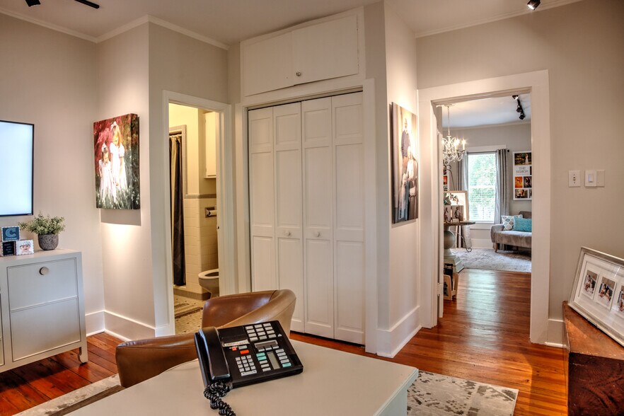 More Photos Of 7707 Poplar Pike, Germantown Office For Lease