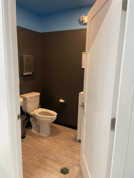 More Photos Of 455 Sage Valley Dr NW, Calgary General Retail For Lease