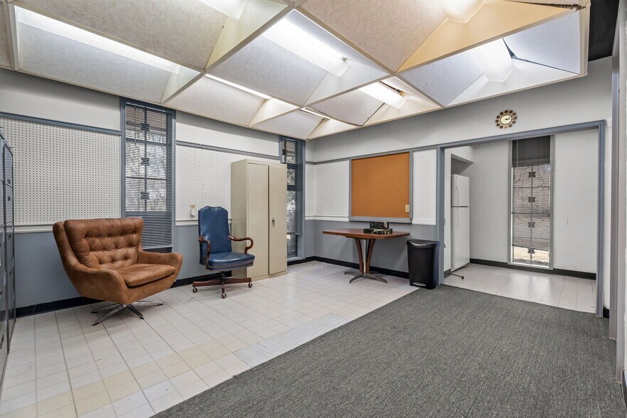 More Photos Of 401 N James St, Goldsboro Medical For Sale