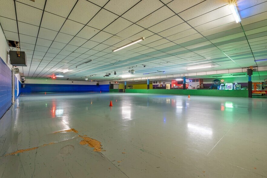 More Photos Of 21 20th St NE, Cairo Warehouse For Sale