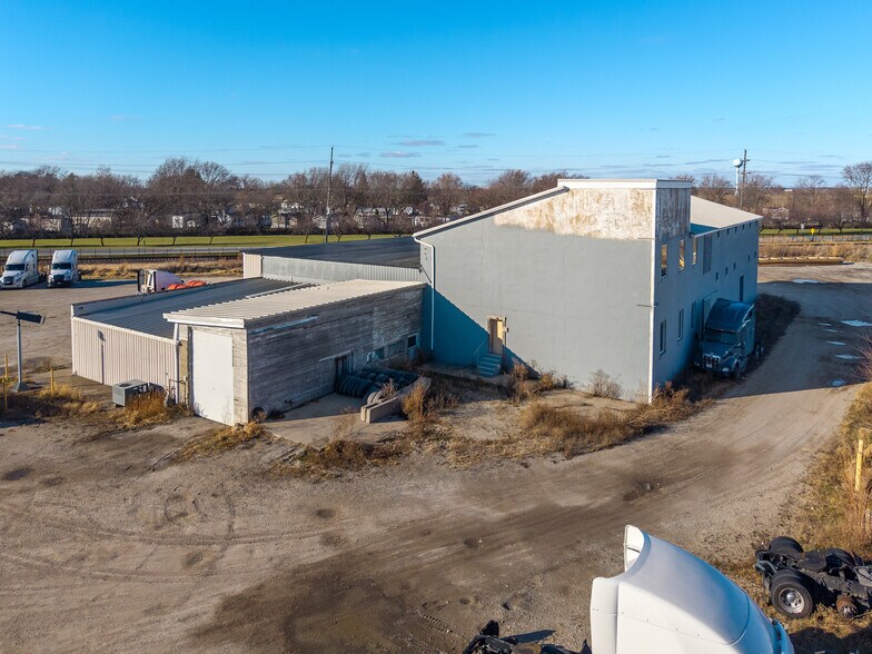 More Photos Of 406 N Union St, Dwight Truck Terminal For Lease