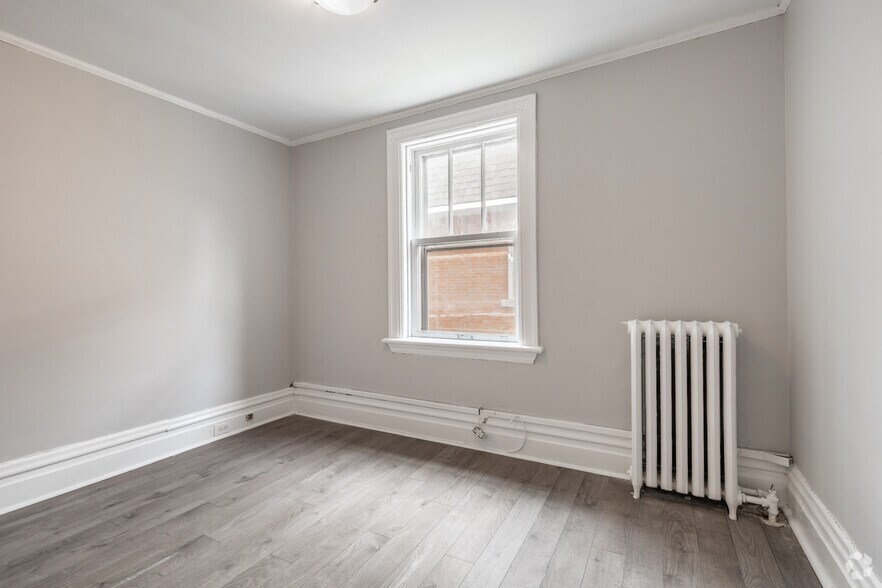 More Photos Of 46 Carlyle Ave, Ottawa Apartments For Sale