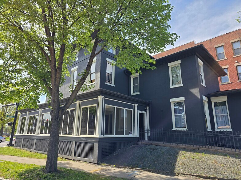 More Photos Of 48-50 Main St, Hartford Office Residential For Sale