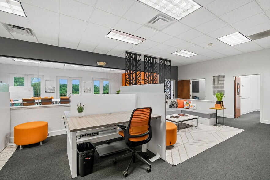 More Photos Of 6730 W Linebaugh Ave, Tampa Office For Sale