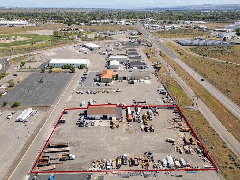 More Photos Of 2213 Henderson Loop, Richland Warehouse For Sale