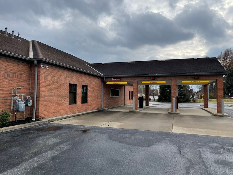 More Photos Of 7215 Riverport Plaza Dr, Louisville Freestanding For Sale
