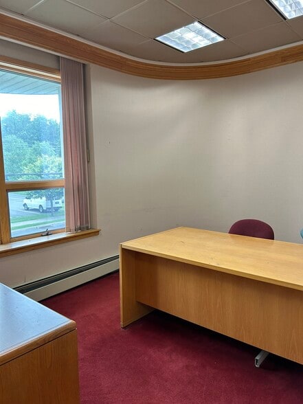 More Photos Of 320 N Courtland St, East Stroudsburg Freestanding For Lease