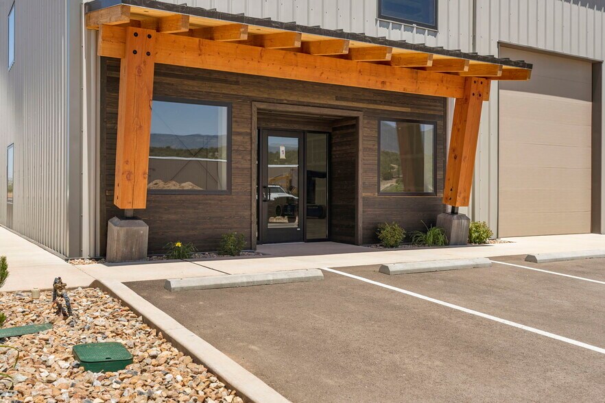 Primary Photo Of 336 N 3325 W, Cedar City General Retail For Lease