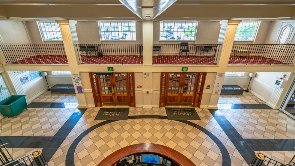 More Photos Of 4004 Gardiner Point Dr, Louisville Dormitory For Sale