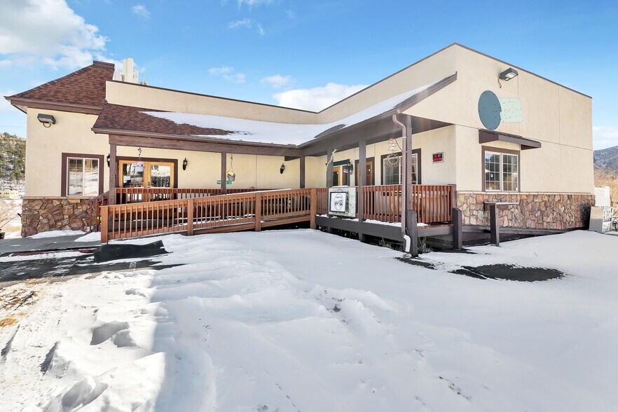 More Photos Of 11 Primrose St, Palmer Lake Restaurant For Sale