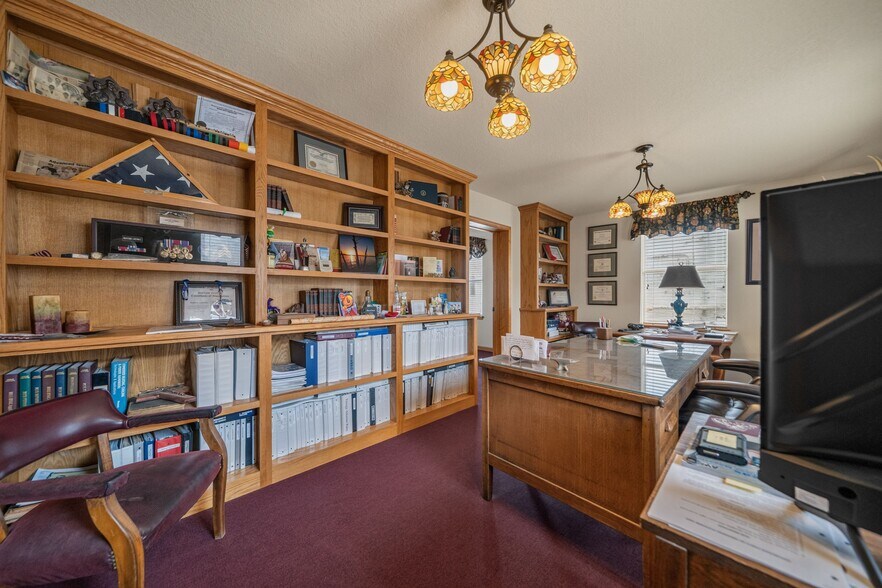 More Photos Of 104 N 3rd St, Heber Springs Office For Sale