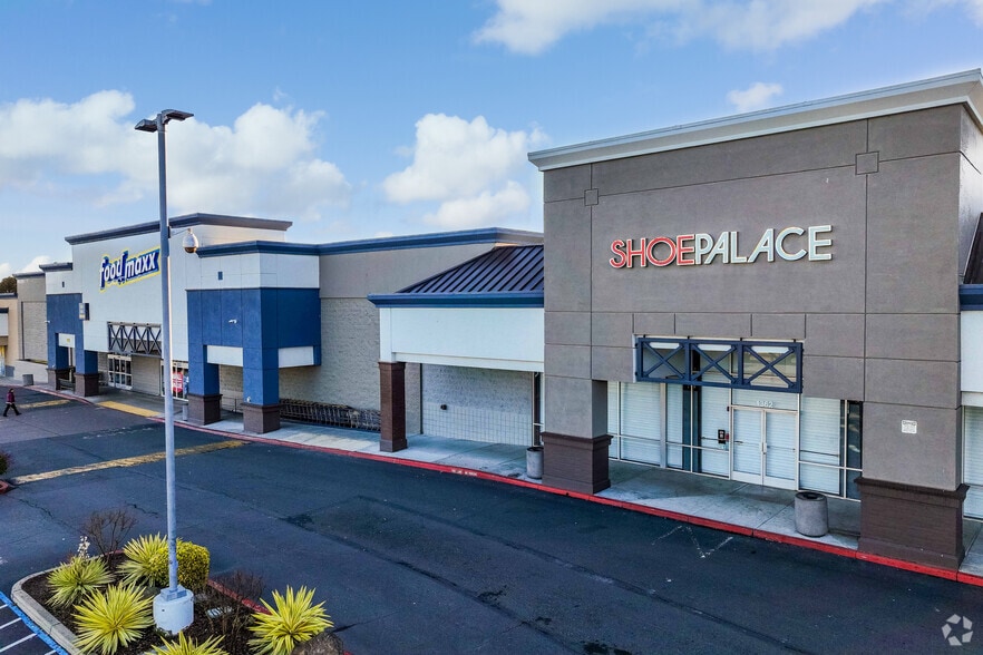 More Photos Of 1350 Fitzgerald Dr, Pinole General Retail For Sale
