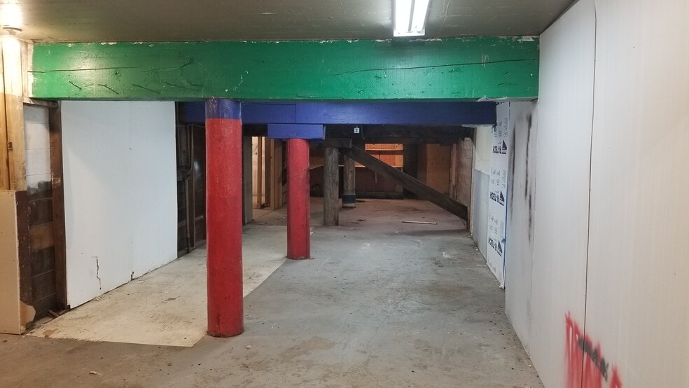 More Photos Of Road 3 and Harbor Drive, Sausalito Warehouse For Lease