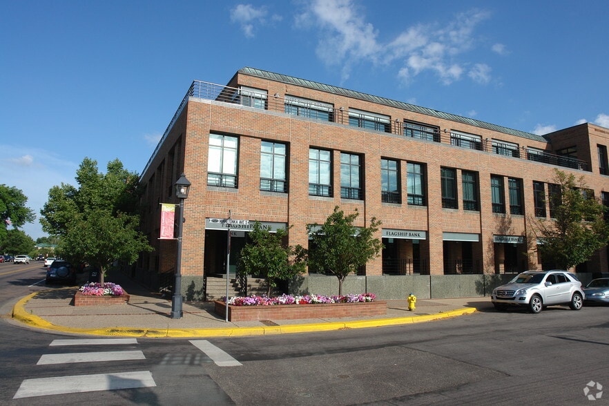 More Photos Of 445 Lake St E, Wayzata Medical For Lease
