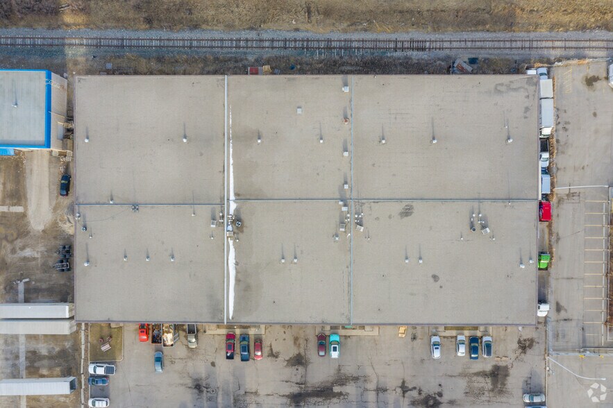 More Photos Of 7519 30th St SE, Calgary Warehouse For Lease